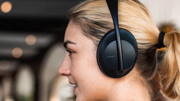 Bose анонсировала беспроводные наушники Noise Cancelling Headphones 700 за 400 долларов
