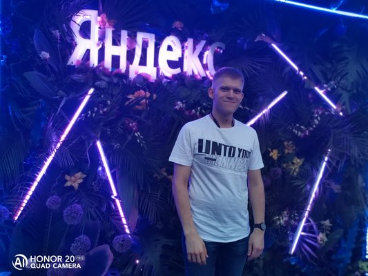 Обзор HONOR 20 Pro: 5 камер и завораживающий блеск