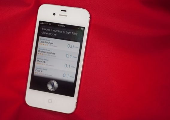 Siri хранит информацию о всех запросах к ней в течении двух лет
