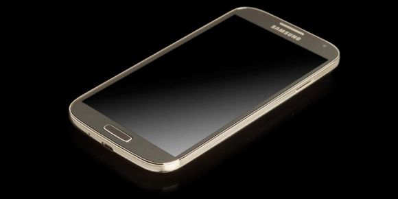 Galaxy S IV от Samsung получит корпус из золота и платины