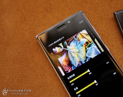 Фотографии Nokia Lumia 925 с обновлением Amber