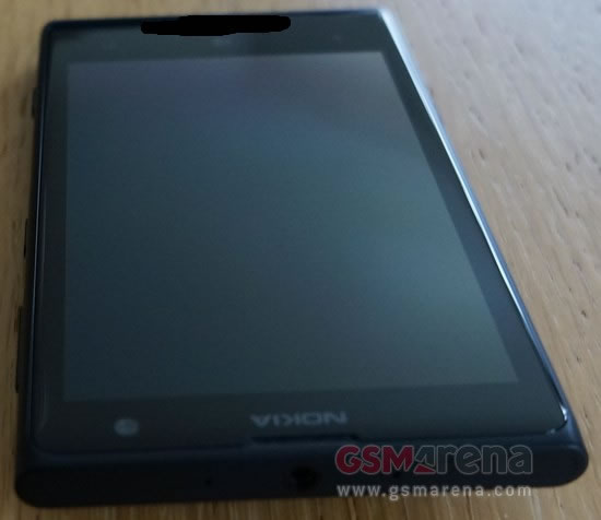 Больше фоток Nokia Lumia EOS