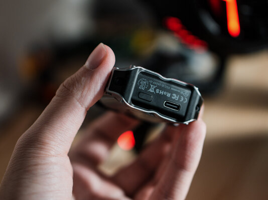 В душе мечтает каждый любитель техники. 11 идей подарков на 14 февраля — GravaStar Sirius — невероятные наушники «из другой планеты». 5
