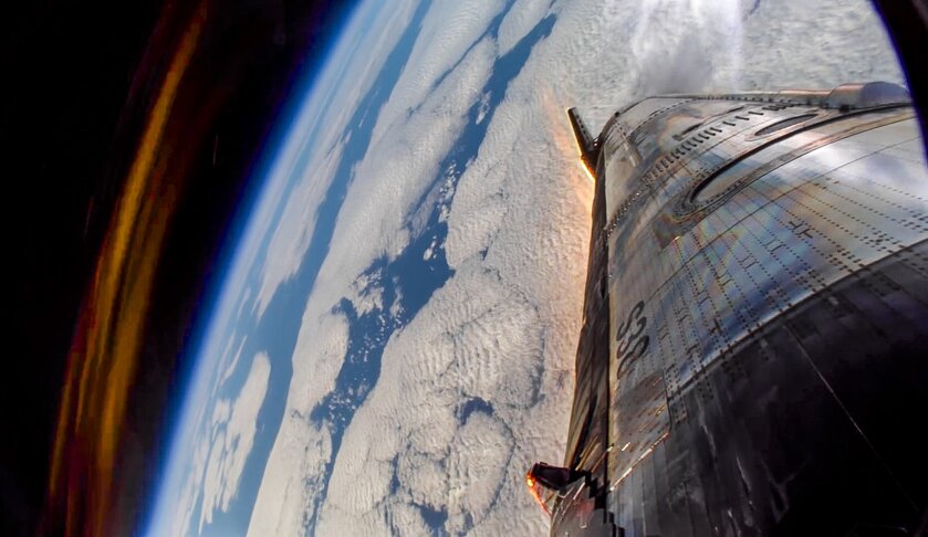 Захватывающие кадры полёта Starship и видео отстыковки корабля
