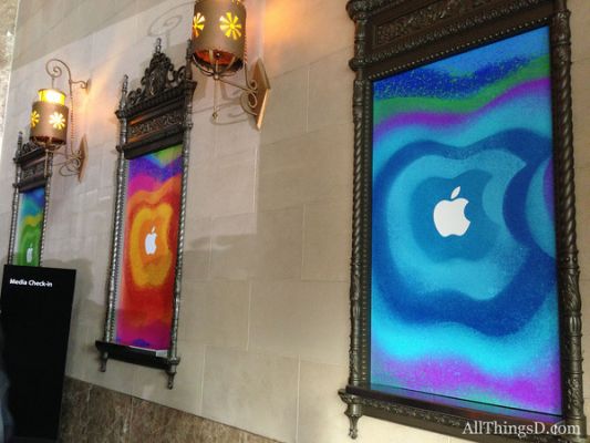 Презентация iPad Mini от компании Apple прошла как подобает
