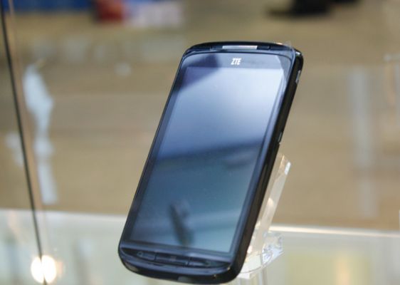 Узбекистан начнет производить смартфоны