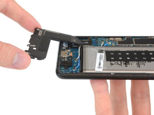 Разборка: что внутри Galaxy S8+