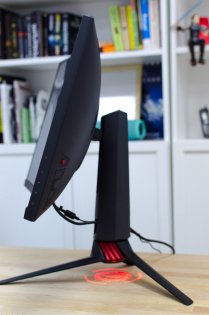 Обзор геймерского монитора Asus ROG STRIX XG27VQ — Внешний вид. 5