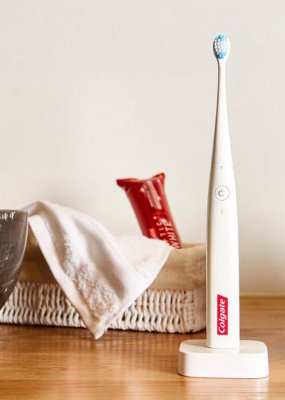 Colgate по заказу Apple выпустила умную зубную щётку
