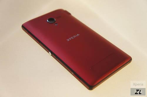 Sony Xperia ZL скоро будет доступен в красных цветах