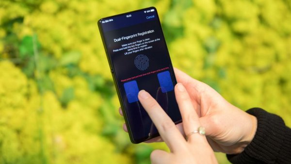 Vivo показала концепт безрамочного смартфона с выдвижной камерой