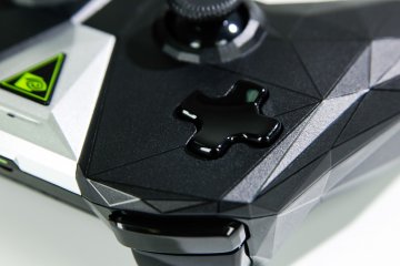 Nvidia Shield TV: облачный гейминг — новый уровень — Пульт управления и контроллер Shield. 12