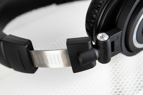 Легендарный звук без проводов: Audio-Technica ATH-M50xBT