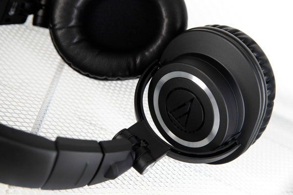 Легендарный звук без проводов: Audio-Technica ATH-M50xBT