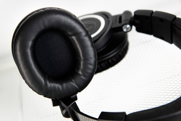 Легендарный звук без проводов: Audio-Technica ATH-M50xBT