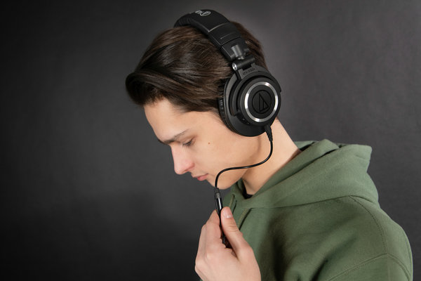 Легендарный звук без проводов: Audio-Technica ATH-M50xBT
