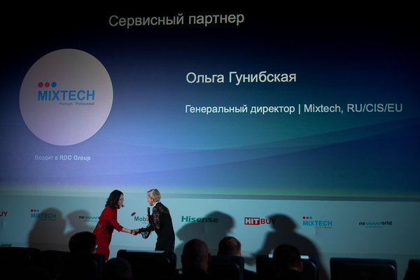 Hisense представил свои первые смартфоны в России