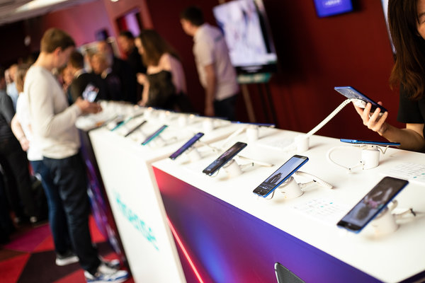 Hisense представил свои первые смартфоны в России