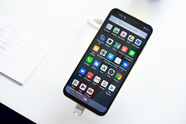 Hisense представил свои первые смартфоны в России