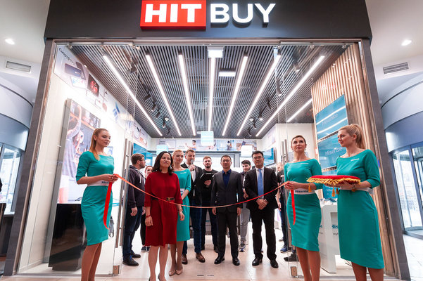 Hisense представил свои первые смартфоны в России