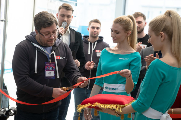 Hisense представил свои первые смартфоны в России