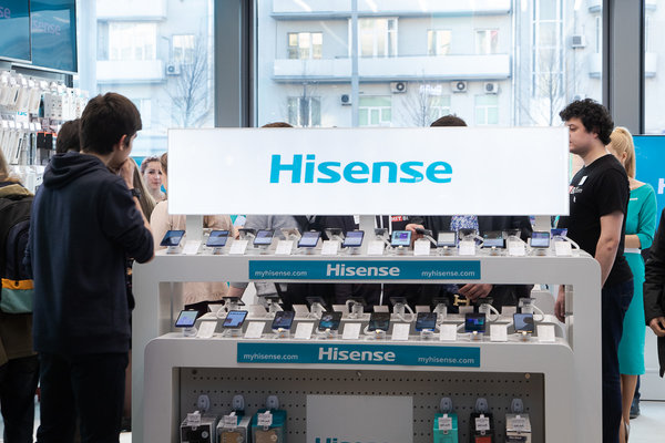 Hisense представил свои первые смартфоны в России