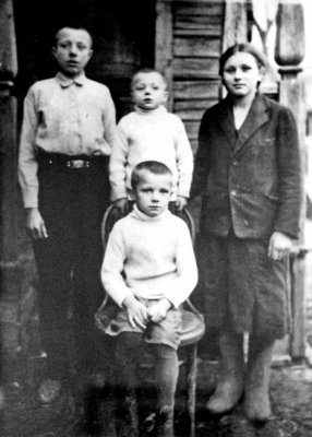 Небо не прощает ошибок. История жизни Юрия Алексеевича Гагарина