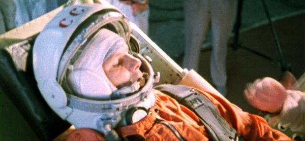 Небо не прощает ошибок. История жизни Юрия Алексеевича Гагарина