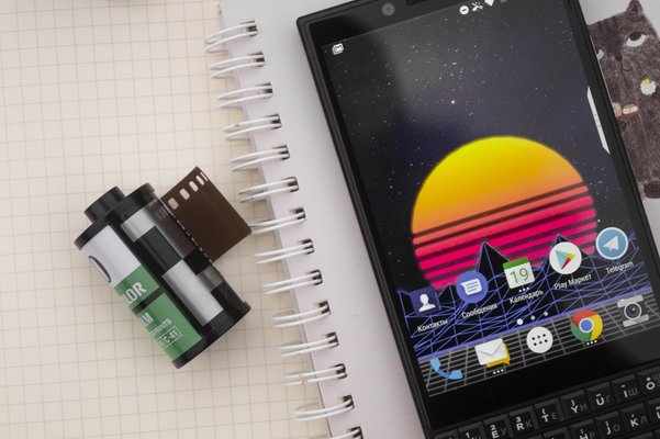 Обзор BlackBerry KEY2: удар по ностальгии