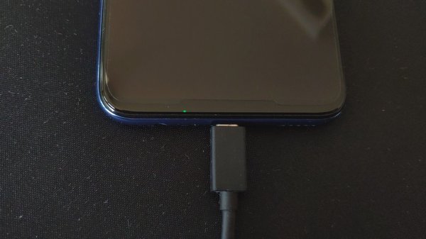Обзор смартфона Honor 10 Lite: бюджетник, у которого есть все