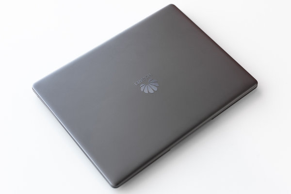 Для молодых и активных: Huawei MateBook 13