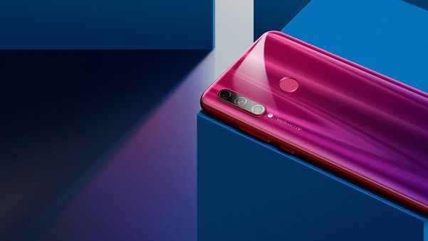 Honor 20i с селфи-камерой на 32 Мп уже доступен в продаже по цене от 0