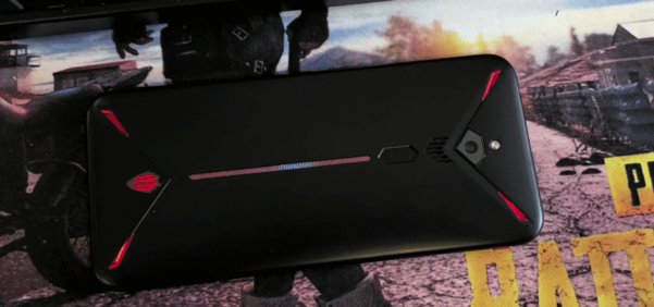 Nubia представила Red Magic 3: геймерский смартфон с активной системой охлаждения