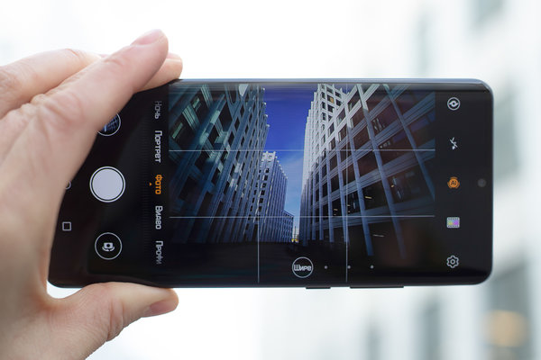 Черная кошка в черной комнате. Обзор Huawei P30 Pro — Камеры. 1