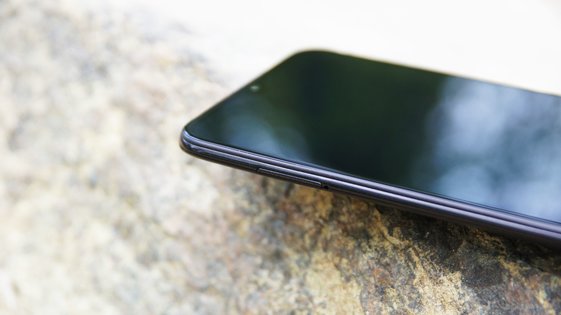 Обзор смартфона ZTE Blade V10 Vita: привлекательность в мелочах — Большой дисплей “с изюминкой”. 11