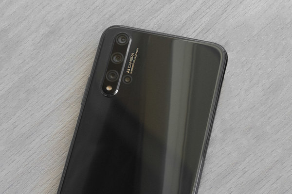 Раздвоение: первый взгляд на Honor 20 и Honor 20 Pro