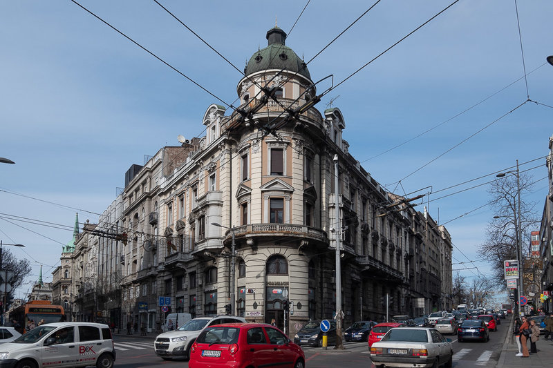 Лёгкий и фотографии отличные. Тест Fujifilm X-T100