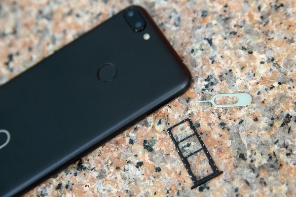 Праздник в начальном сегменте: Alcatel 1s 2019