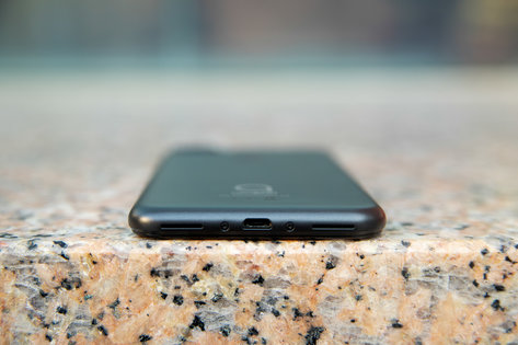 Праздник в начальном сегменте: Alcatel 1s 2019