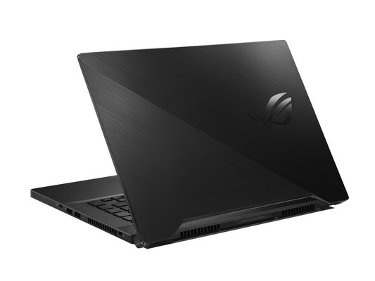 ASUS привезла в Россию новые игровые ноутбуки