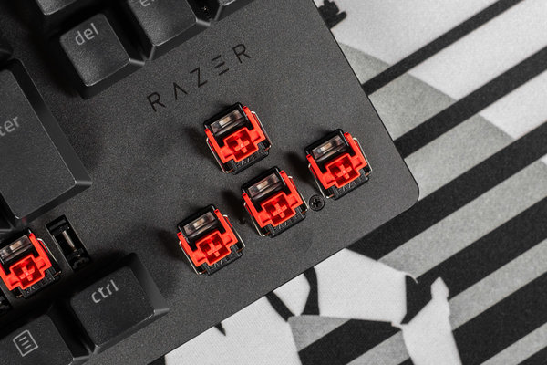 Оптико-механический компакт: обзор Razer Huntsman TE