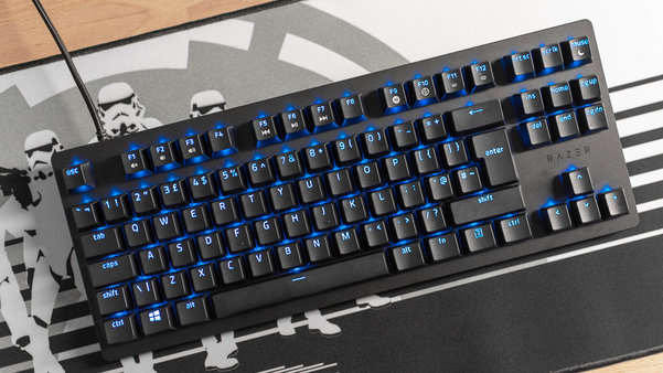 Оптико-механический компакт: обзор Razer Huntsman TE