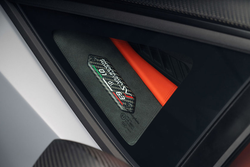 Lamborghini показала пару новых резвых суперкаров