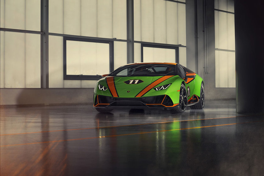 Lamborghini показала пару новых резвых суперкаров