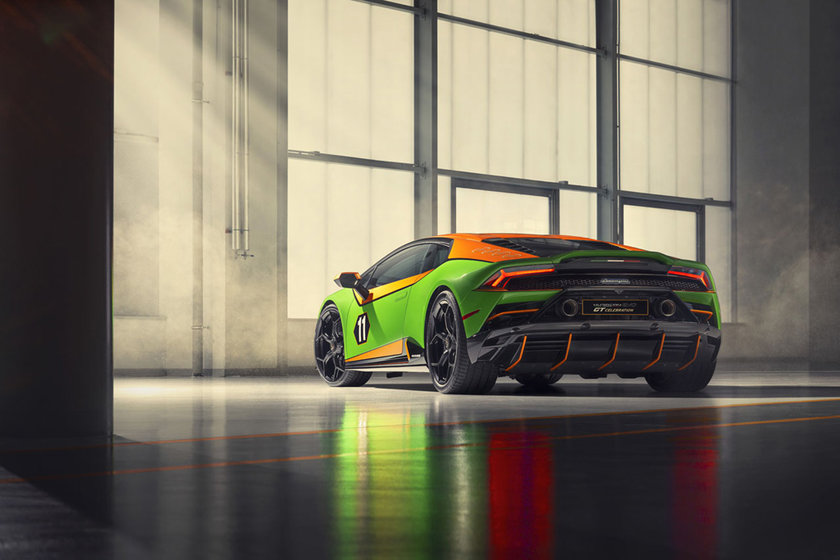 Lamborghini показала пару новых резвых суперкаров