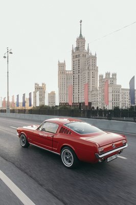 Прокатиться на Ford Mustang 1969 года может любой благодаря каршерингу Яндекса