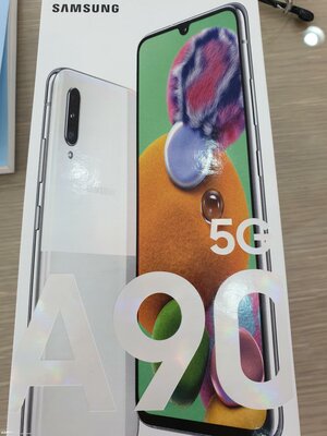 Появились официальные изображения и характеристики Galaxy A90 5G