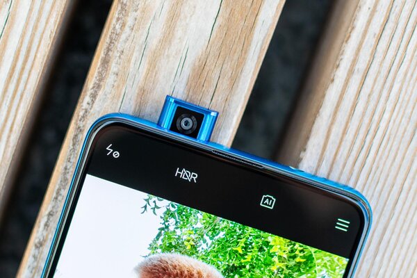 Старый знакомый с новой начинкой: обзор Xiaomi Mi 9T Pro