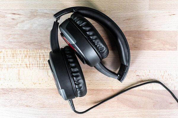 Складывающийся компакт: обзор MSI Immerse GH30