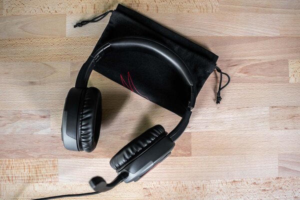 Складывающийся компакт: обзор MSI Immerse GH30